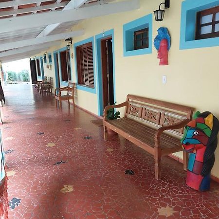 Suites - Quintal De Lazaro อูบาตูบา ภายนอก รูปภาพ
